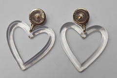 Vtg Dangle Sugarfix Earrings Clear Heart Shaped Frames Textured Gold Tone Studs