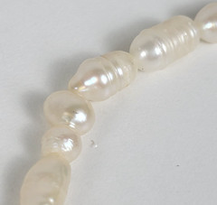 Vintage White Baroque Pearl Bracelet 8.5 In Silver Tone Box Clasp Beauty Nature