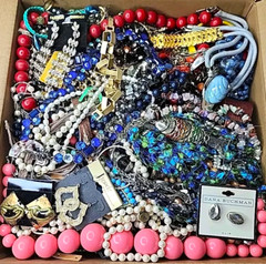 FREE SHIP 5 Pound Lb Unsearched Lot Jewelry VTG New Junk Art Craft Treasure Box