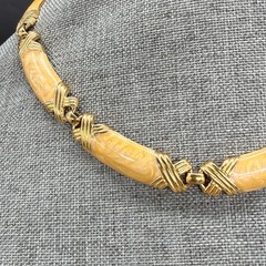 Vintage Monet Necklace Peach Swirl Enamel Gold Tone Xs 17 Inches