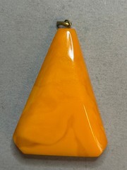NATURAL OLD ANTIQUE YELLOW BUTTERSCOTCH BALTIC AMBER PENDANT 8,9 gr