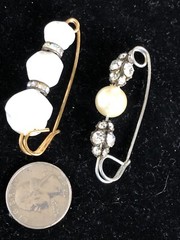 Vintage Set Of 2 Saftey Pin Brooches With Rhinestones
