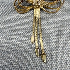 Vintage Brooch Gold Tone Chain Bow Ribbon Dangles 2 Inches