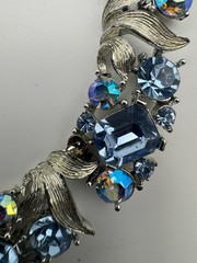 Vintage Lisner Necklace Blue Aurora Borealis AB Rhinestone Leaf Choker READ