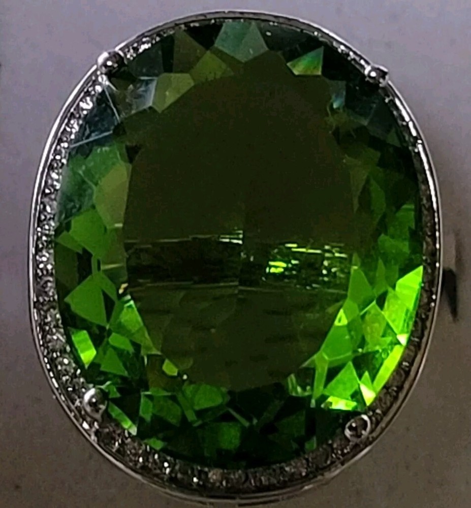 Lab Created Oval Peridot Colour Sterling Silver Cubic Zirconia Halo Ring Sz 8