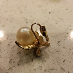Vintage Clip On Earrings gold tone Metal faux pearl leaf Retro