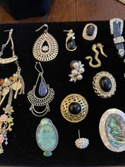 VINTAGE, FASHION SINGLE PIERCED EARRING (21pc)