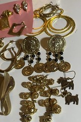 vintage pierced earring lot used Estate 30 Pairs Wearable Goldtone