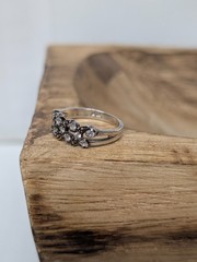 Vintage 925 Sterling Silver Clear Stone Wavy Design Ring Size 7