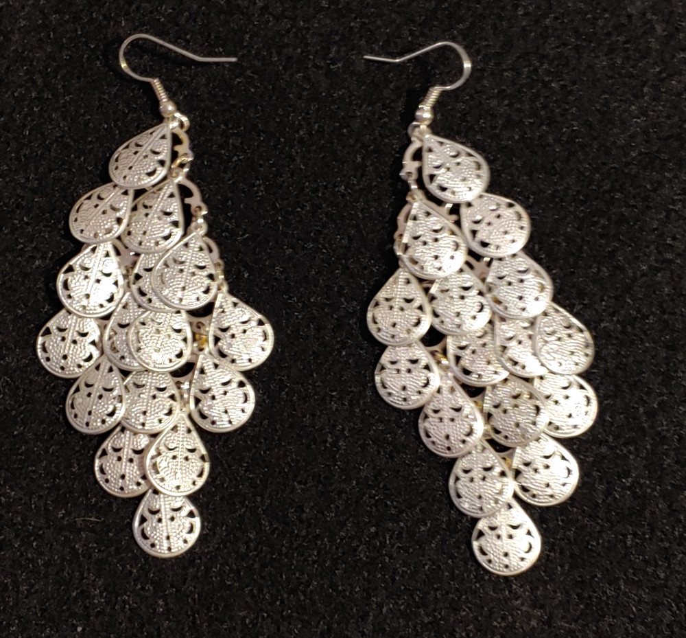 Vintage – Pierced Earrings – Silver Tone – Dangle Drop – 3.5 in Total Length