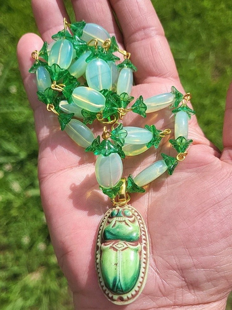 SALE! VINTAGE NEIGER EGYPTIAN SCARAB PENDANT FLOWER OPALITE BEAD NECKLACE SET