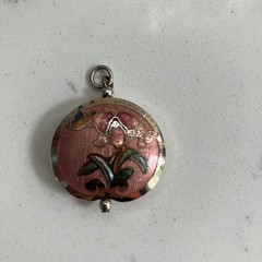 VINTAGE CLOISONNE PENDANT ENAMEL BOTH SIDES DOMED RED PINK FLORAL GOLD-TONE