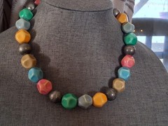 Vintage faceted pastel lucite irregular bead statement necklace 18.5″