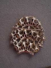 Vintage pink baguette rhinestone & faux pearl brooch, tiered, layered sheild…