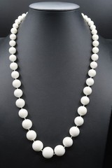 Vtg White Acrylic or Resin Bead 21″ Princess Length Strung Statement Necklace