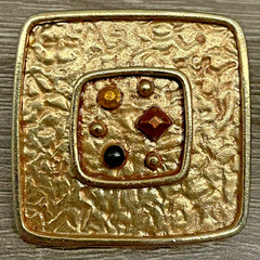 Vintage Etruscan Byzantine Textured Gold Tone & Crystal Clip On Earrings