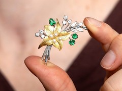 0.78Ct Emerald 0.55Ct Diamond and Pearl 18k Yellow Gold and Platinum Brooch