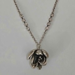 Vintage Fossil Silver Tone Flower Rhinestone Station Necklace Key Charms 19″