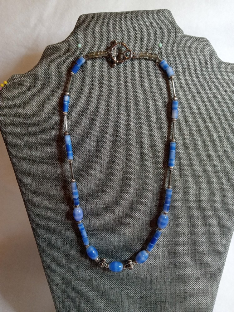 Vintage Lapis Lazuli Blue Beaded Glass Necklace 17″