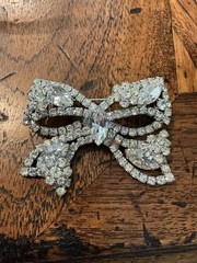 Stunning Vintage Weiss Clear Rhinestone Bow Brooch Pin Signed