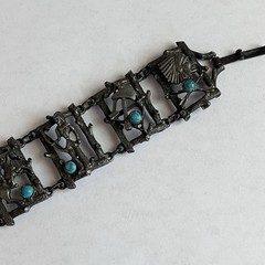 Vintage Metal Native American Motif Figural Panel Link Bracelet – Unsigned