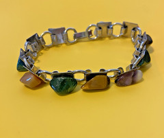 VTG SILVER-TONE BRACELET WITH ROUGH CUT NATURAL GEMSTONES FIT 7″ WRIST