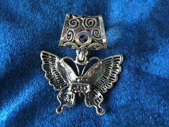 Vintage Slide Open Work Silvertone Butterfly Rhinestone Charm Scarf Pendant 2.5″