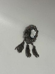 Vintage 1970s Cameo Silver Pewter Tone Scroll Openwork Triple Chain Brooch Pin