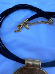 Vintage JOAN RIVERS Leather Cord Gold Tone Black Stone Pendant 19” Necklace