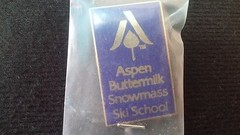 Vintage PIN ASPEN Buttermilk Snowmass SKI SCHOOL NEW IN PLASTIC #406