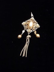 Vtg Francois Pendant Brooch Gold Tone Flowers Leaves Statement Dangle Chain