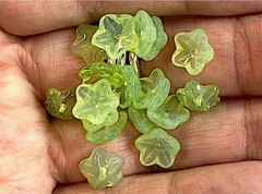 SALE! VINTAGE EGYPTIAN REVIVAL GLASS PENDANT URANIUM FLOWER NECKLACE ARTISAN