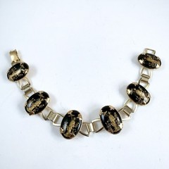 Vintage Reversed Intaglio Cameo Style Glass Cabochon Asian Figural Bracelet 7”