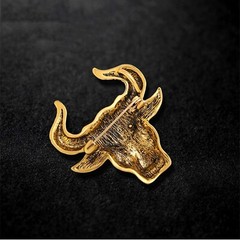 Vintage Bull Animal Brooch Pin for Women Men Unisex Fashion Gold-Tone Engrave…