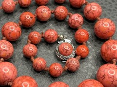 Vintage Red Glass Crackle Bead Necklace Box Clasp Hand Knotted Silver Tone