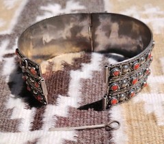 Vintage Tibetan/Himalayan Silver Alloy Coral Hinged Bangle Bracelet-68.2g-8.1″