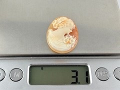 Vintage Loose Hand Carved Shell Cameo Woman Floral Hair 1 1/8 Inch x 7/8 In 3g