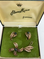 Vtg Princess Mara Gold-tone Filigree Brooch Screw back Earrings set by Marathon