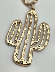 Vintage Gold Tone Cactus Dangle Earrings Hammered Southwest Boho 2.5 In