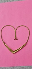 Vintage Trifari choker necklace gold tone metal with pink V charm 18”