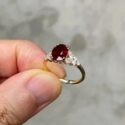 Lab-Created Garnet 2Ct Oval Cut Engagement Women’s Ring 14K Yellow Gold Plated