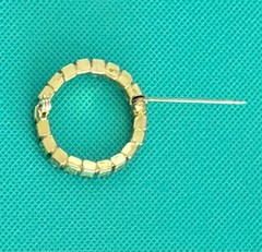 AB Aurora Borealis Clear Rhinestones Circle Pin Vtg Gold Tone Approx 1.5 Inches