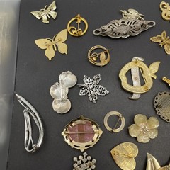 30+ Brooches Various Designs, Colors, Sizes Little To No Wear Vintage-Modern
