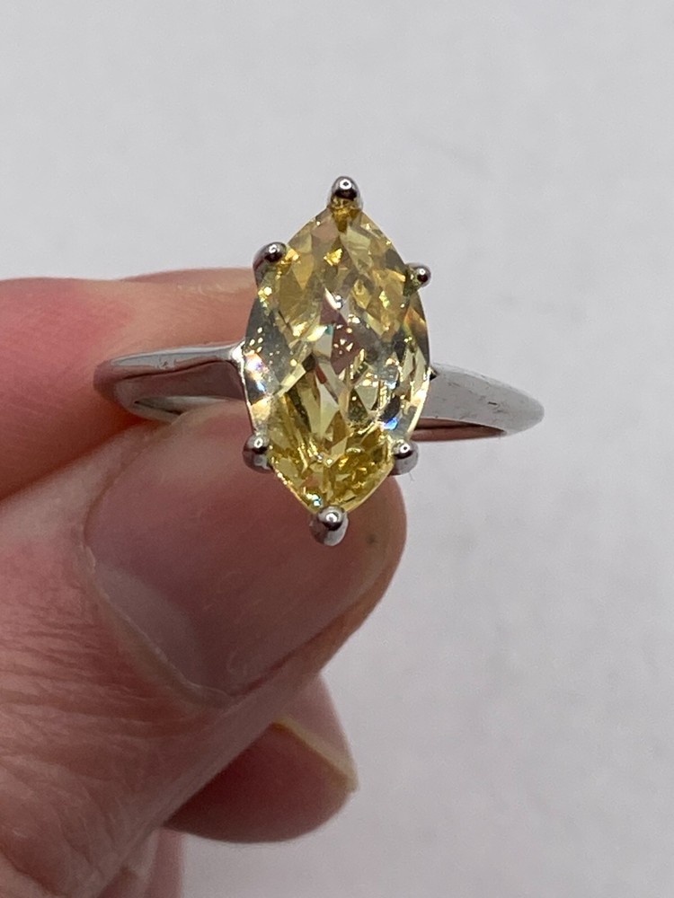 Vintage Avon Marquise-Shape Pale Yellow Stone in Silvertone Ring (Size 7)