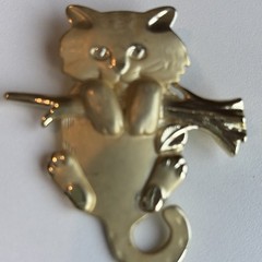 Vintage AJC Gold Tone Cat Kitten Pin Brooch Matte & Shiny Hanging On Branch
