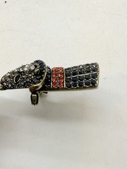Off Park Rabbit in Hat Pin Brooch Magician Magic Large Crystals JTV Statement