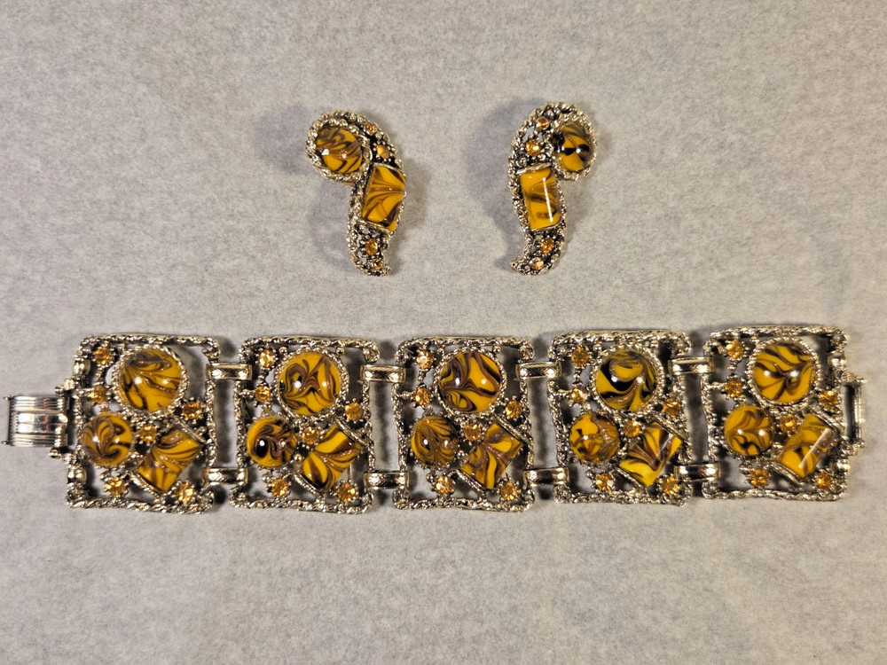 Vintage Mid Century SELRO/SELINI Costume Jewelry Set Bracelet & Earrings