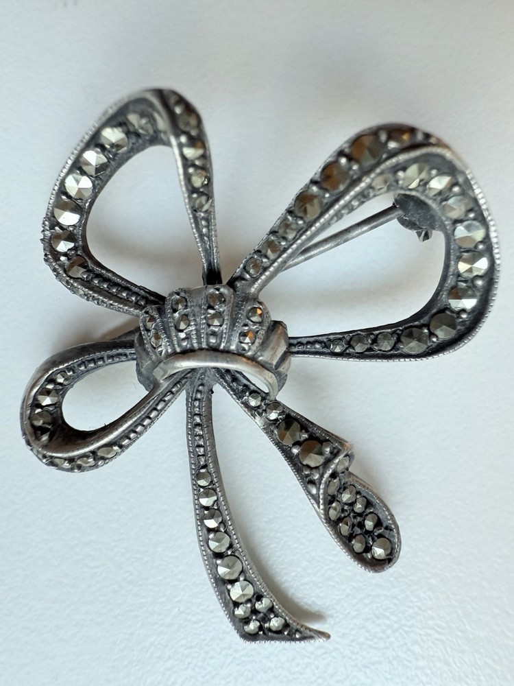 Vintage Sterling Marcasite Bow Pin (3068)