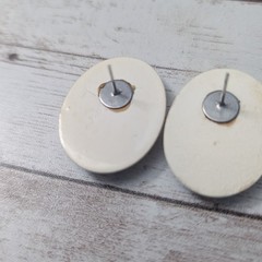 Vintage Stud Earrings For Pierced Ears Cream & Blue Retro Oval