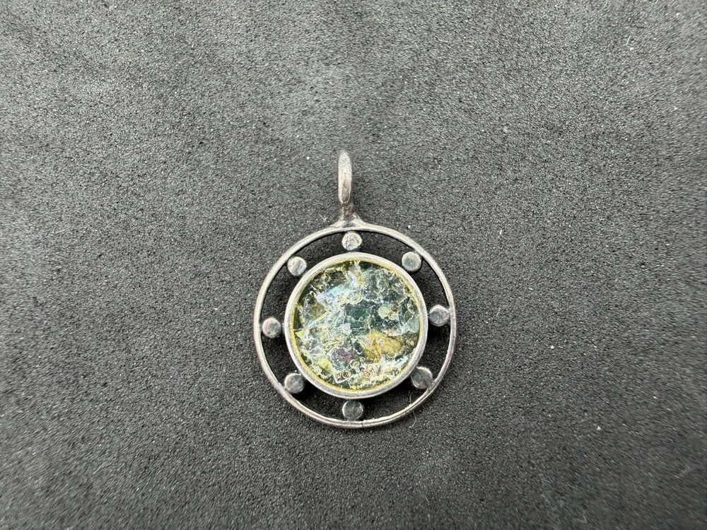 1.96g Vintage Sterling Silver 925 Round Pendant Iridescent Center M
